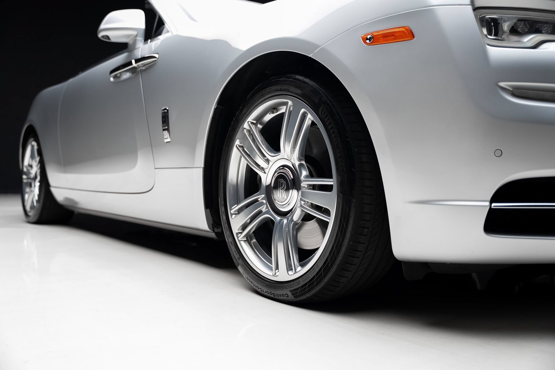 Used 2017 Rolls-Royce Dawn RWD image 85