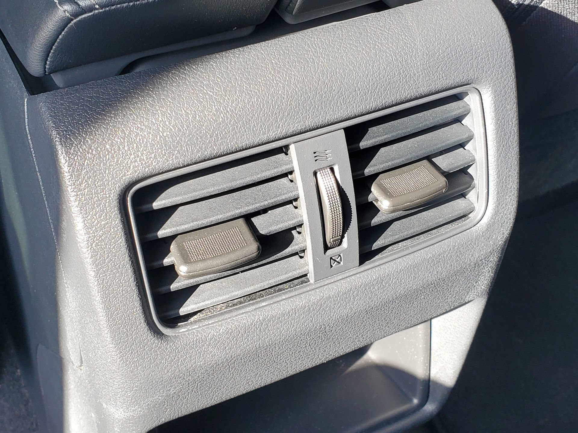 Used 2023 Nissan Rogue S AWD/4WD image 12