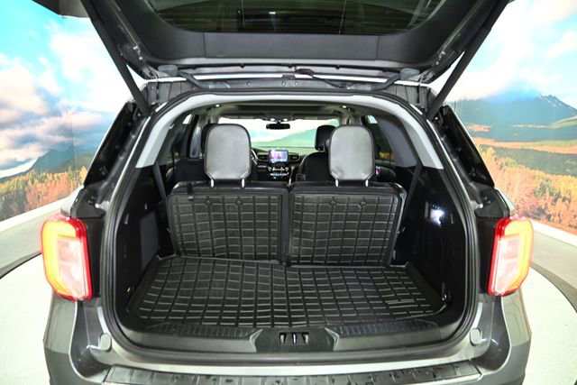 Used 2021 Ford Explorer Limited w/ Equipment Group 301A image 43