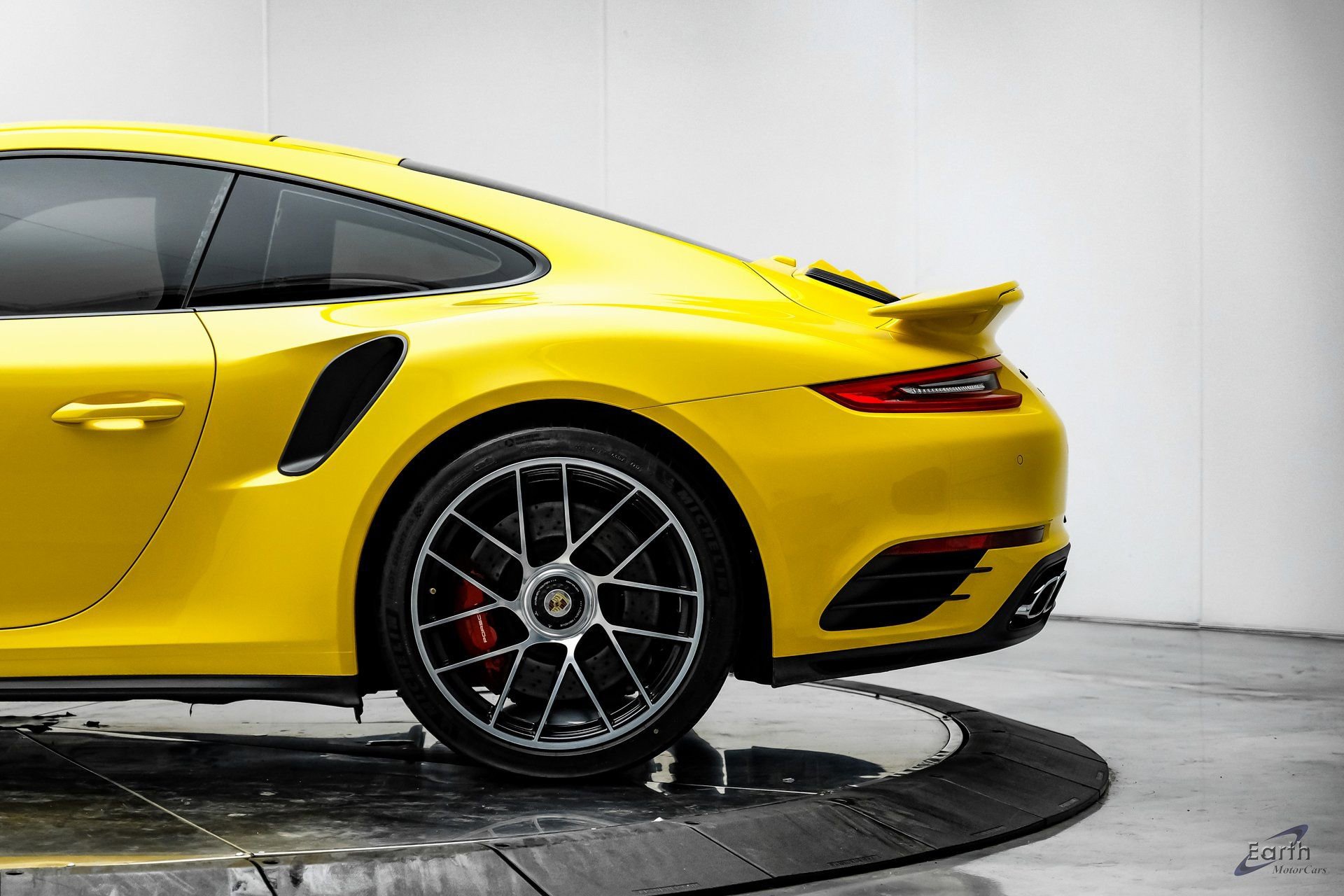 Used 2018 Porsche 911 Turbo S image 9
