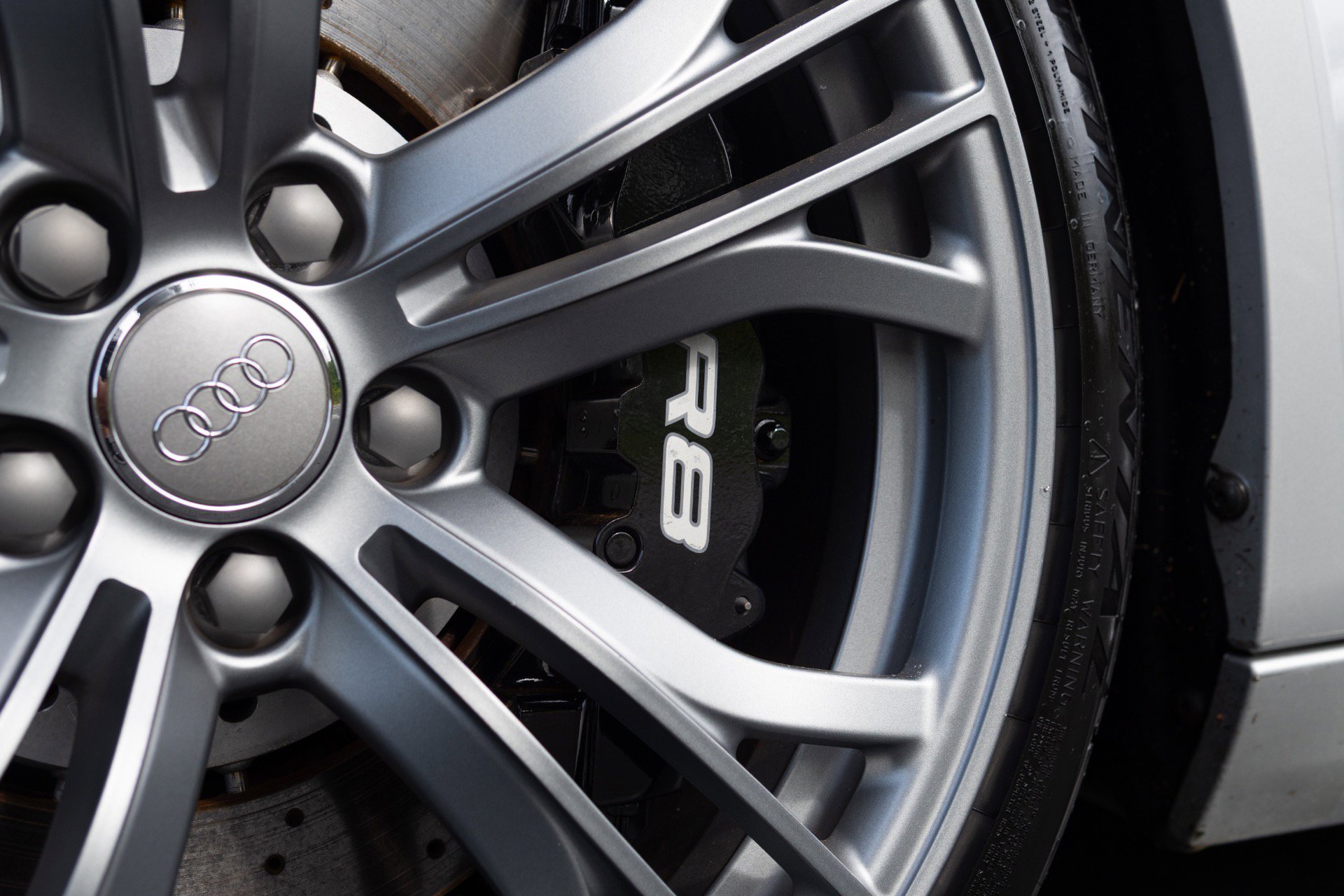 Used 2012 Audi R8 GT AWD/4WD image 27