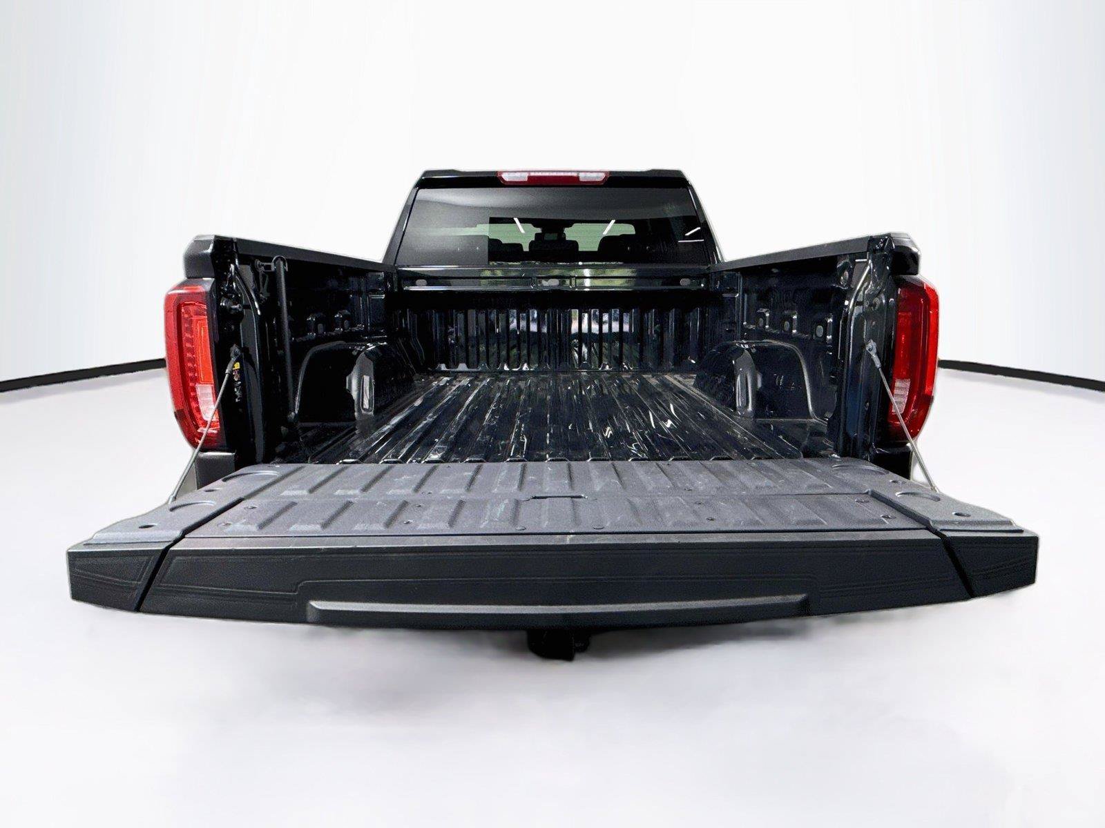 Used 2025 GMC Sierra 1500 SLT AWD/4WD image 35
