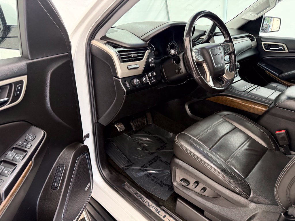 Used 2018 GMC Yukon Denali w/ Open Road Package AWD/4WD image 40