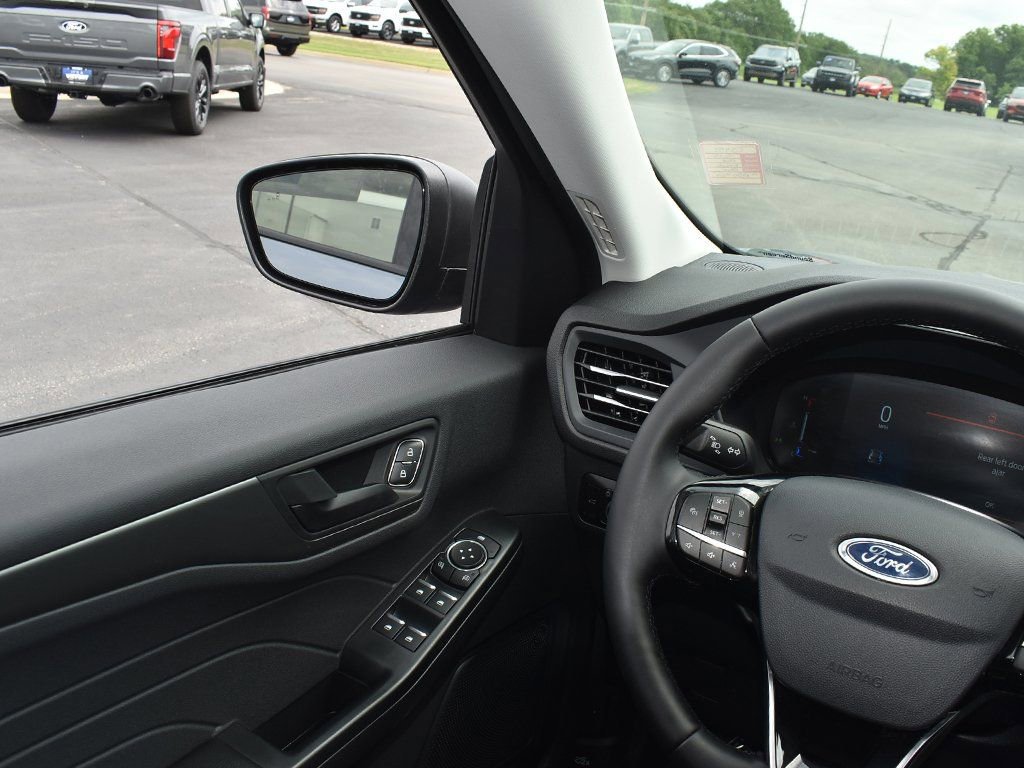 New 2025 Ford Escape Active w/ Tech Pack #1 image 17