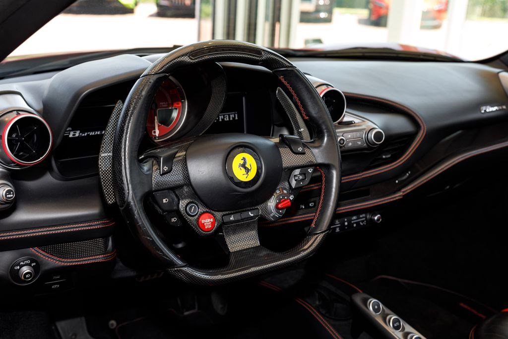 Used 2021 Ferrari F8 Spider RWD image 23