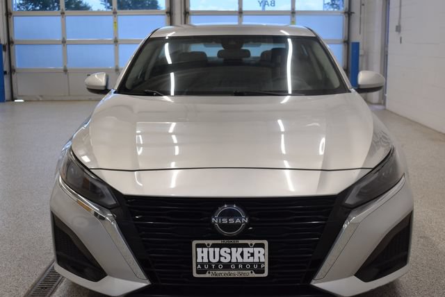 Used 2023 Nissan Altima 2.5 S FWD image 3