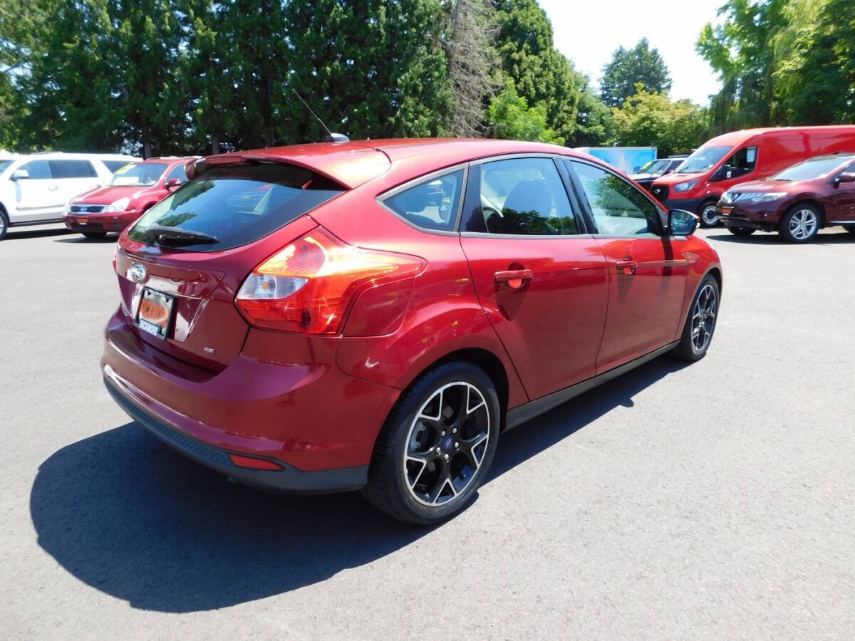 Used 2014 Ford Focus SE w/ Equipment Group 201A FWD image 2