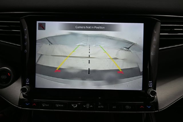 Used 2025 Jeep Wagoneer Series II AWD/4WD image 21