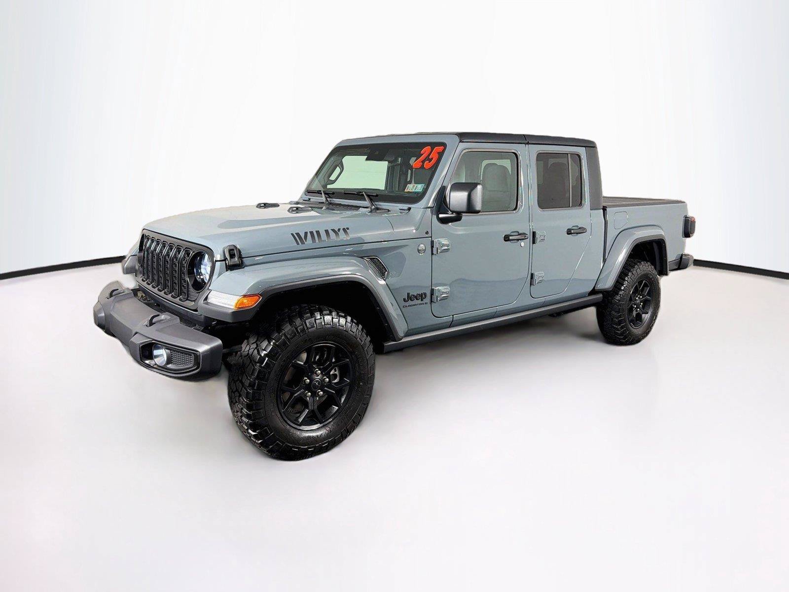 Used 2025 Jeep Gladiator Sport AWD/4WD image 7