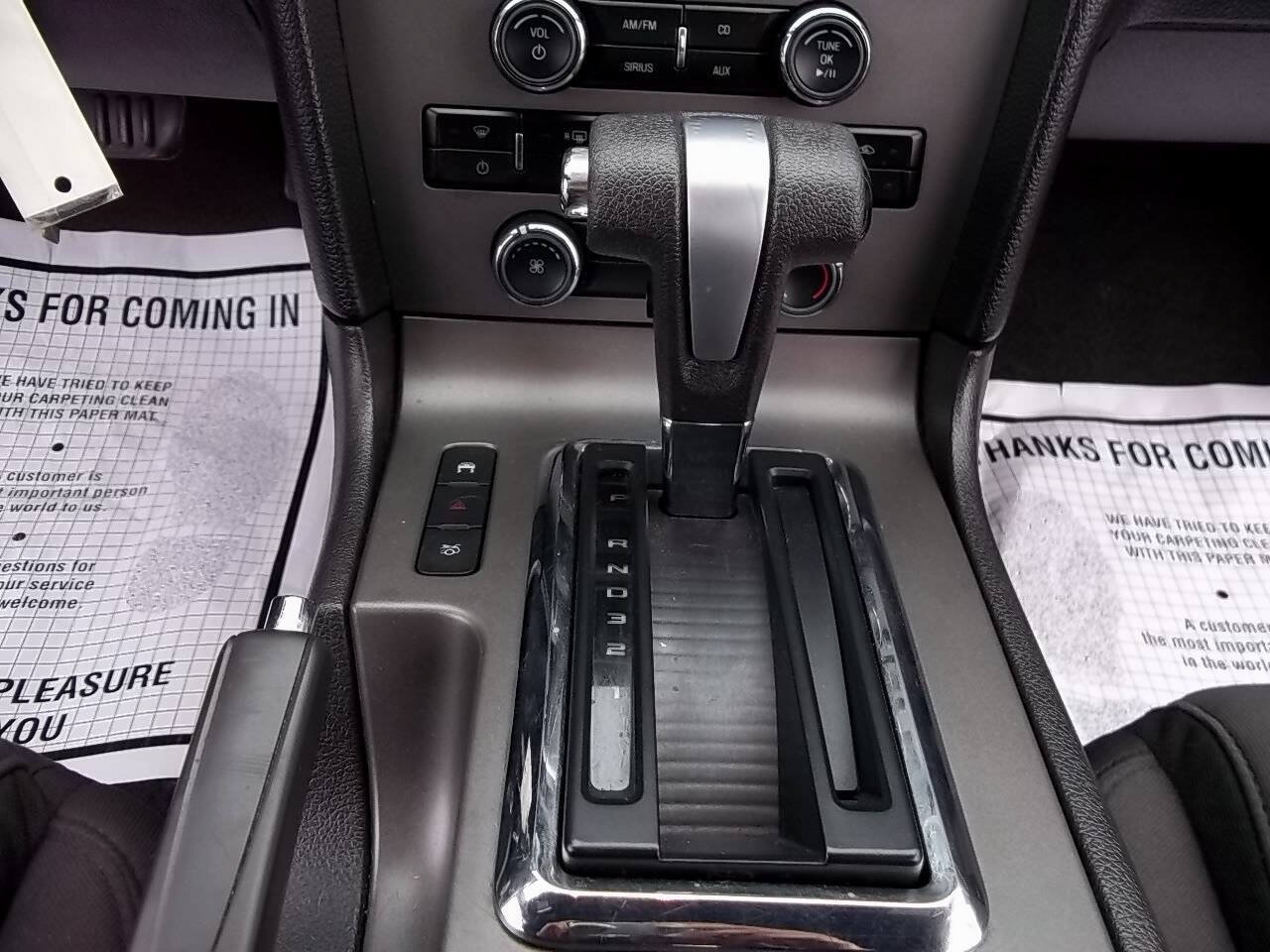 Used 2010 Ford Mustang Coupe RWD image 13