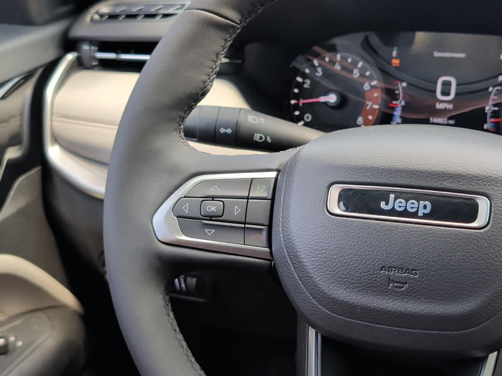 Used 2025 Jeep Compass Limited AWD/4WD image 20
