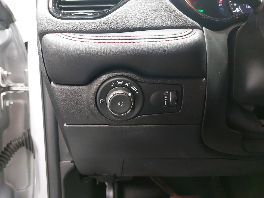 Used 2023 Dodge Durango GT image 29