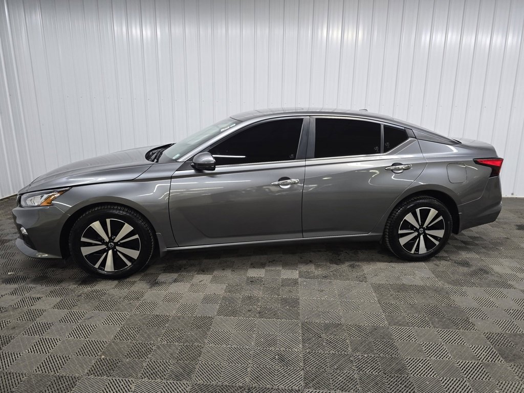 Used 2022 Nissan Altima 2.5 SV w/ SV Premium Package image 5