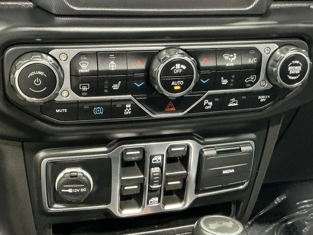 Used 2022 Jeep Wrangler Unlimited Sahara w/ Cold Weather Group image 17