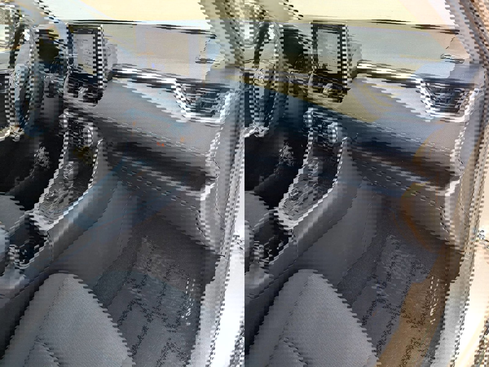 Used 2024 Toyota RAV4 XLE image 25