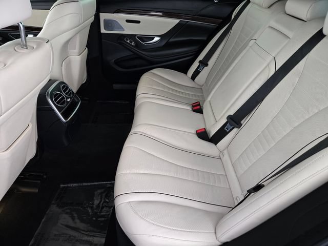 Used 2017 Mercedes-Benz S 550 Sedan image 5