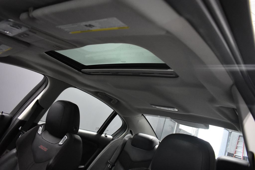 Used 2015 Chevrolet SS RWD image 20