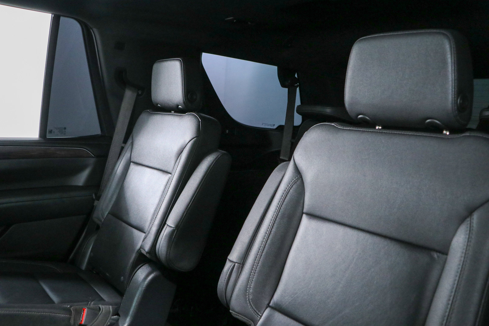 Used 2023 Chevrolet Tahoe LT w/ Luxury Package RWD image 28