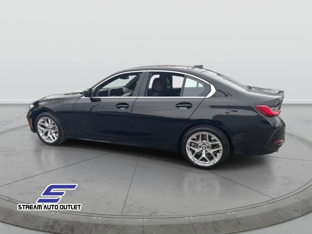 Used 2025 BMW 330i xDrive Sedan w/ Convenience Package image 6