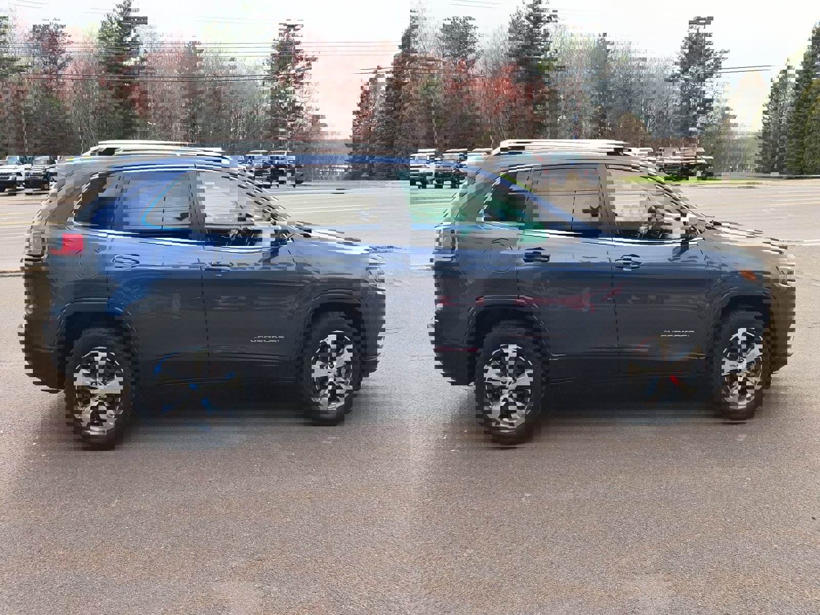 Used 2019 Jeep Cherokee Limited w/ Trailer Tow Group image 9