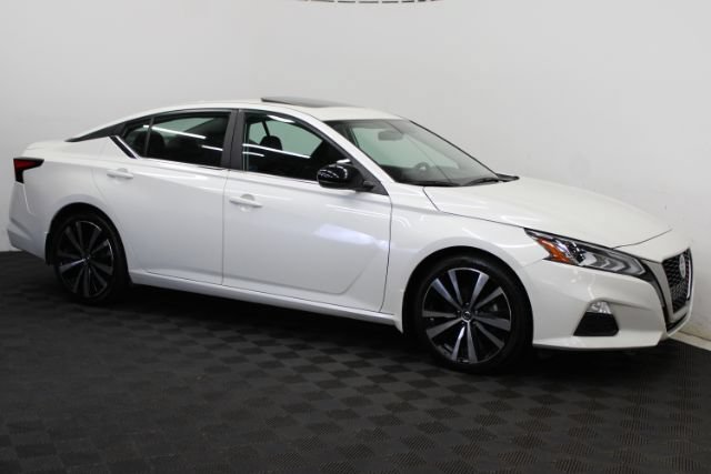 Used 2019 Nissan Altima 2.5 SR w/ SR Premium Package FWD image 3