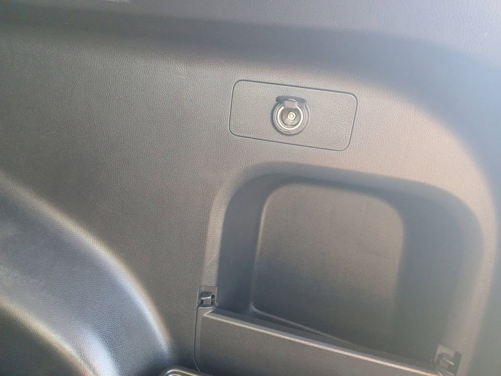 Used 2021 Toyota RAV4 XLE Premium image 20