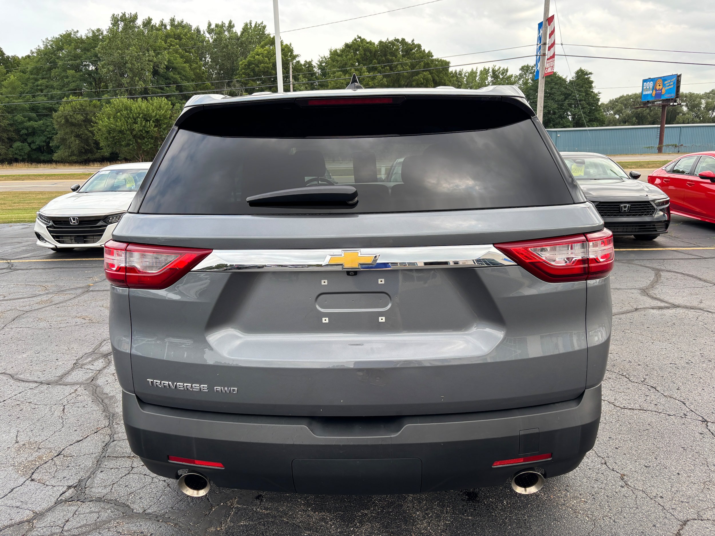 Used 2020 Chevrolet Traverse LS AWD/4WD image 7
