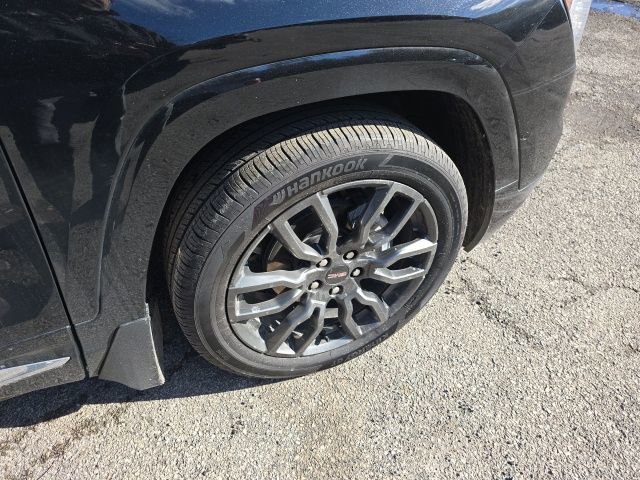Used 2024 GMC Terrain Denali w/ Black Diamond Edition image 13