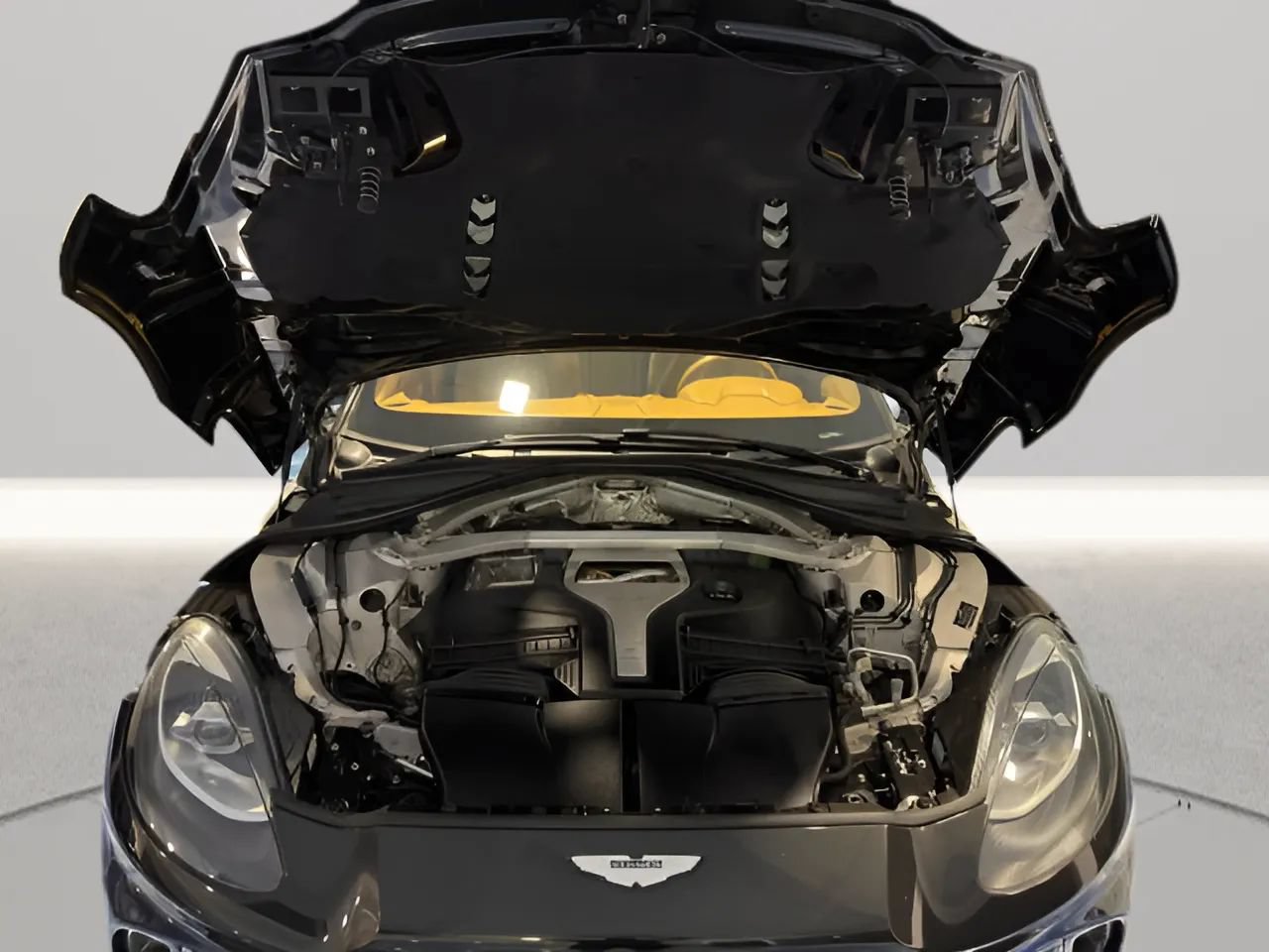 Used 2021 Aston Martin DBX AWD/4WD image 9