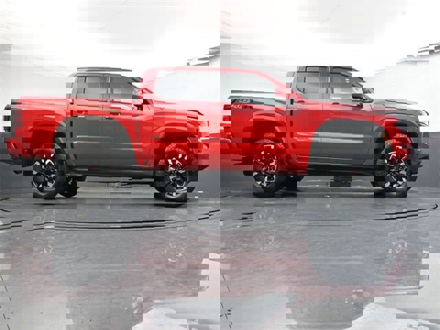 Used 2023 Nissan Frontier PRO-4X w/ Technology Package image 28