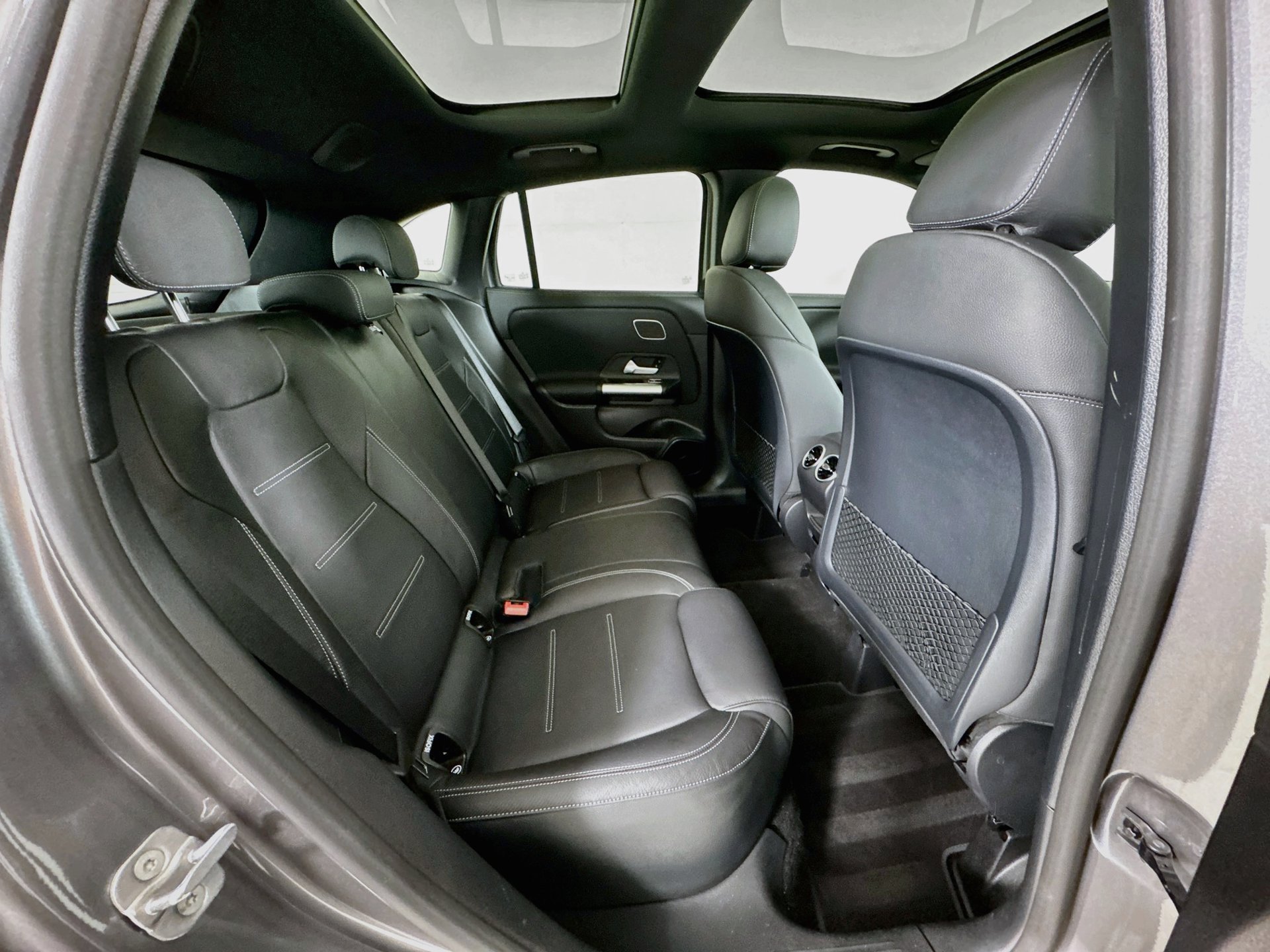 Used 2025 Mercedes-Benz GLA 250 image 29