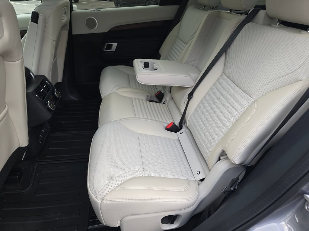 New 2026 Land Rover Discovery S AWD/4WD image 34