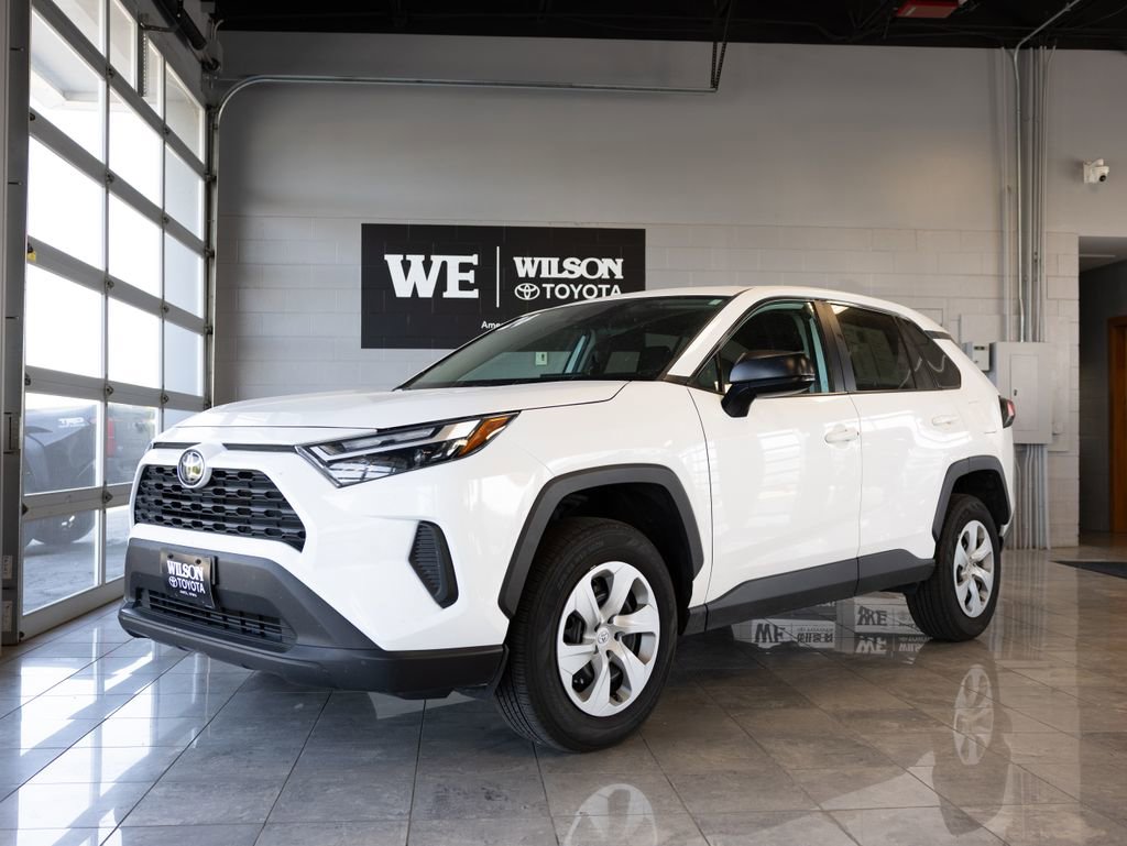 Used 2024 Toyota RAV4 LE AWD/4WD image 2