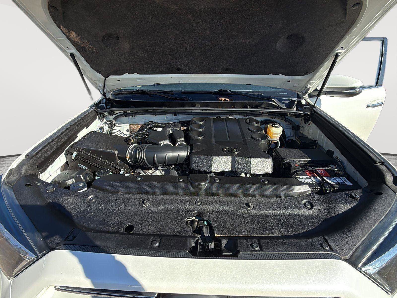 Used 2020 Toyota 4Runner Limited image 11