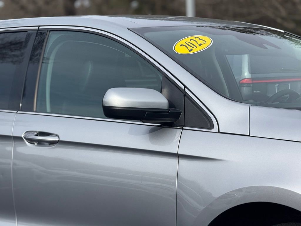 Used 2023 Ford Edge SEL image 7