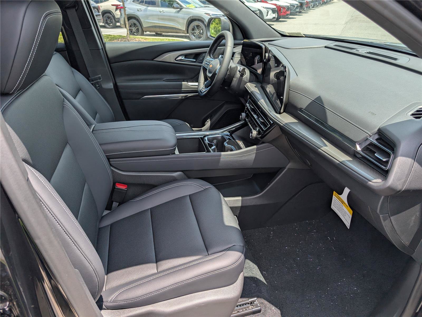 New 2026 Chevrolet Traverse LT w/ Driver Confidence Package AWD/4WD image 6