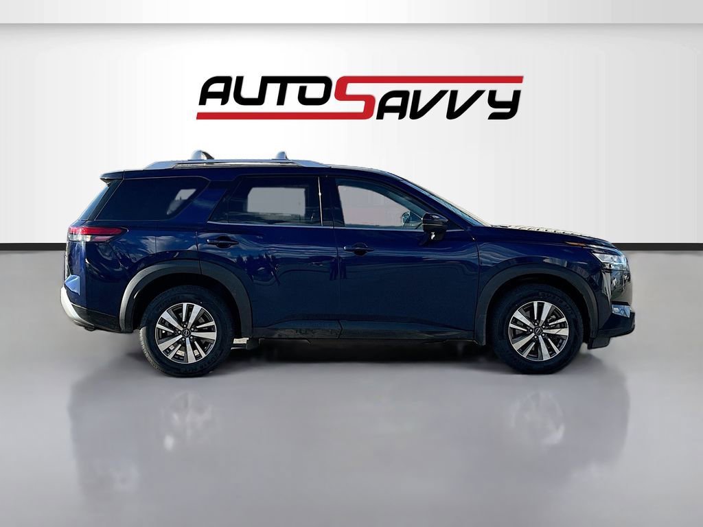 Used 2022 Nissan Pathfinder SL w/ SL Black Package image 8
