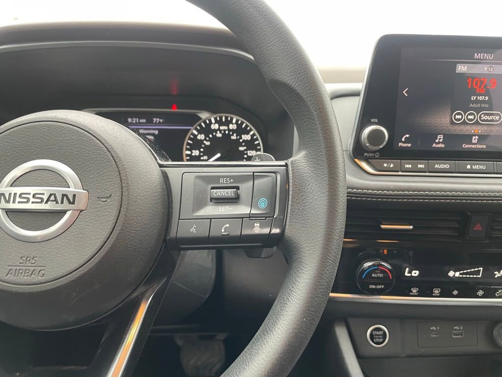 Certified 2021 Nissan Rogue SV FWD image 14
