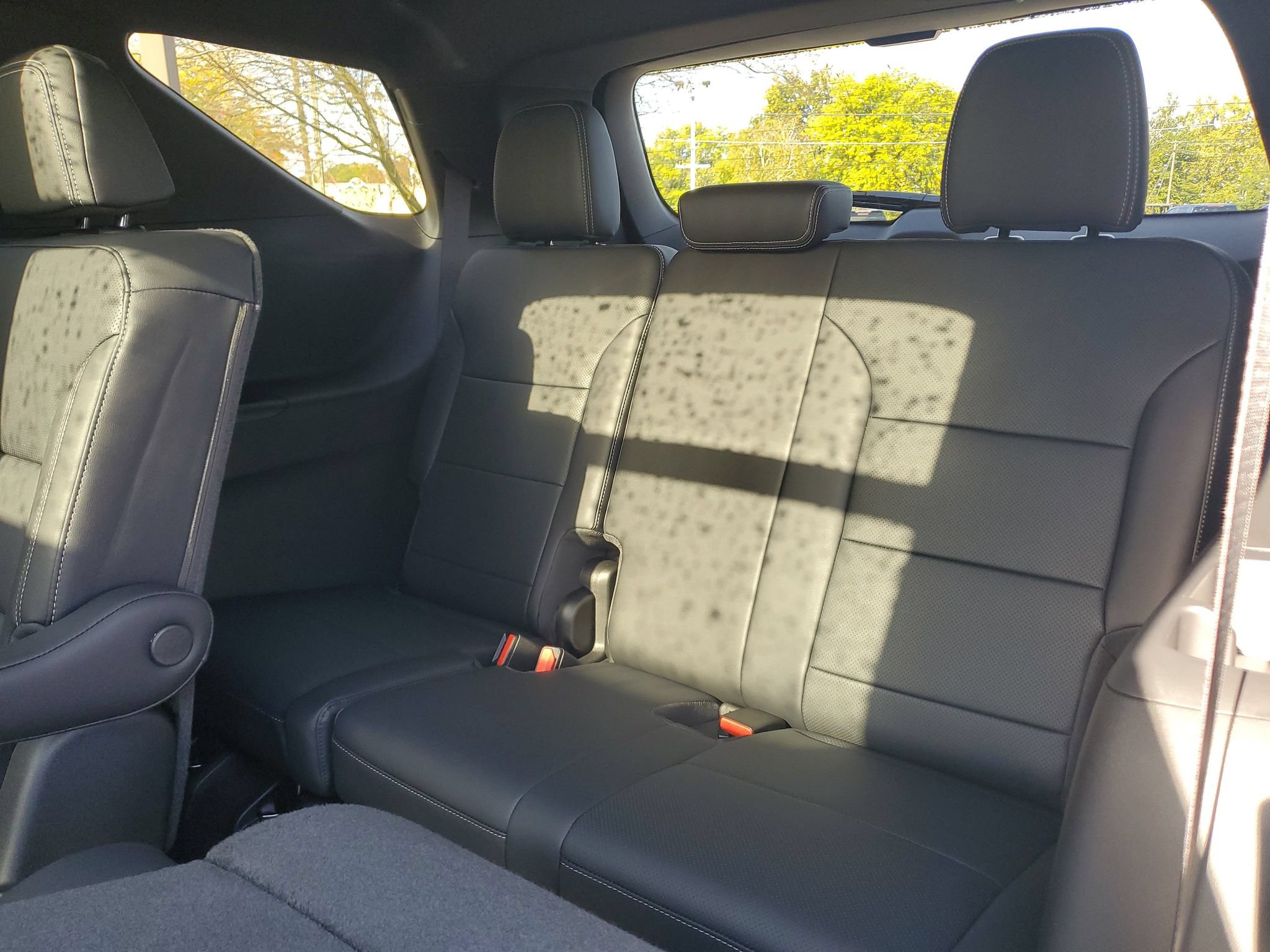 New 2027 Chevrolet Traverse LT AWD/4WD image 9