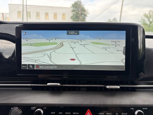 Used 2022 Kia Carnival SX FWD image 3