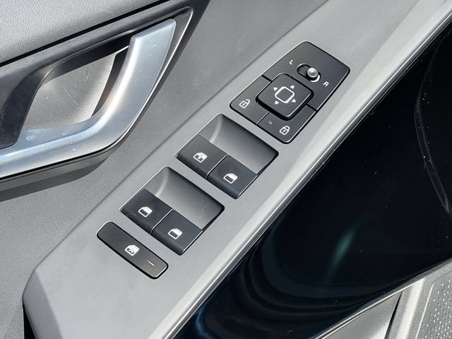 Used 2024 Kia Niro EX FWD image 14