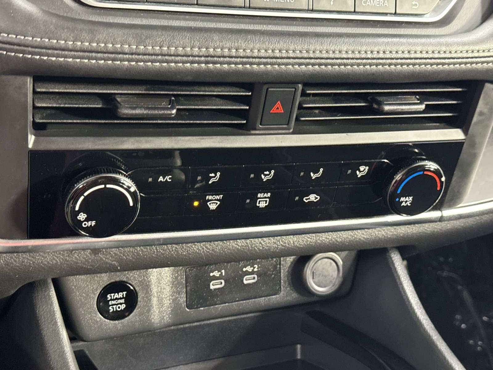 Used 2024 Nissan Rogue S image 25