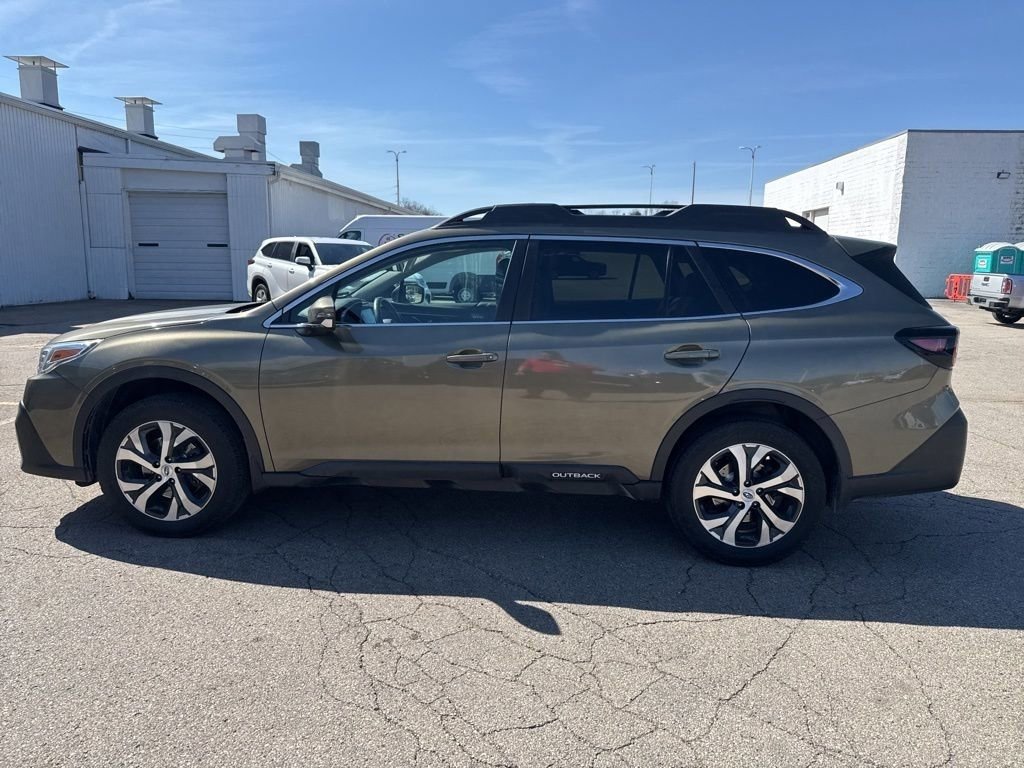 Used 2022 Subaru Outback Limited w/ Popular Package #2 image 11