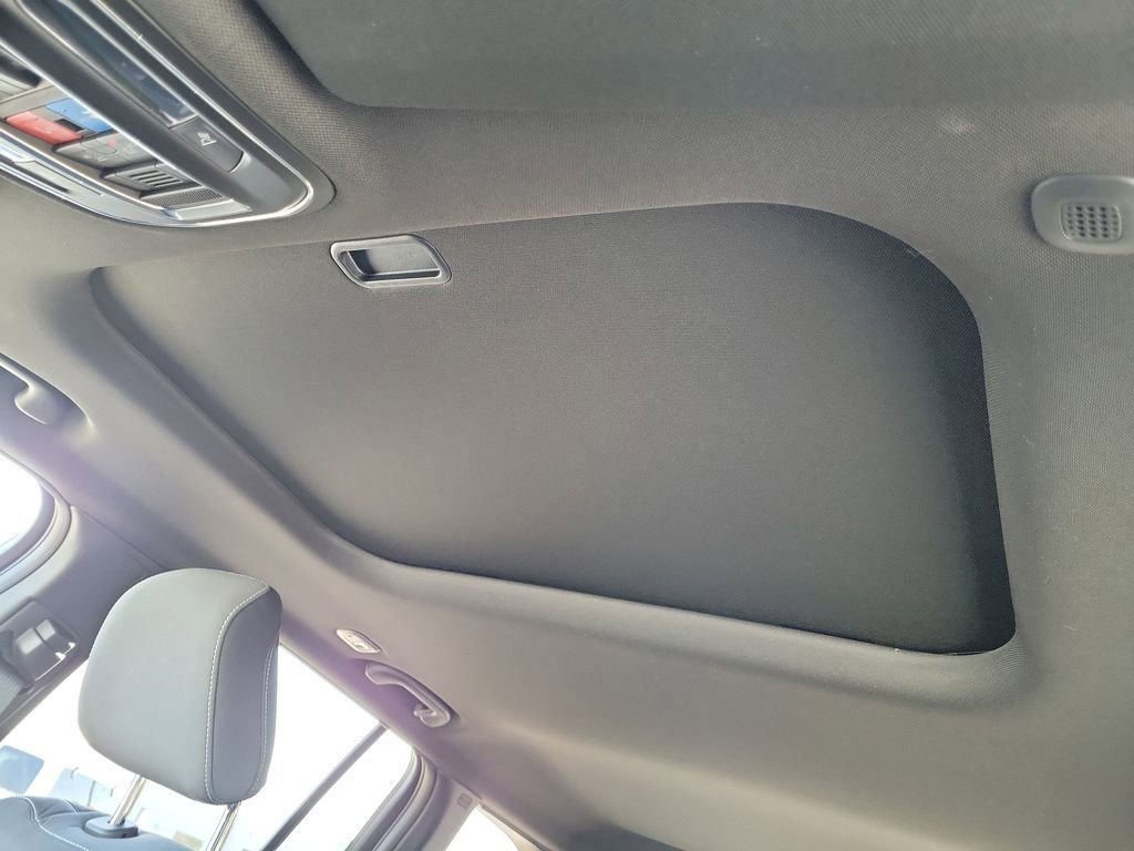 New 2025 Jeep Grand Cherokee Laredo X image 34