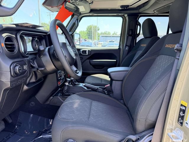 Used 2026 Jeep Gladiator Mojave AWD/4WD image 16