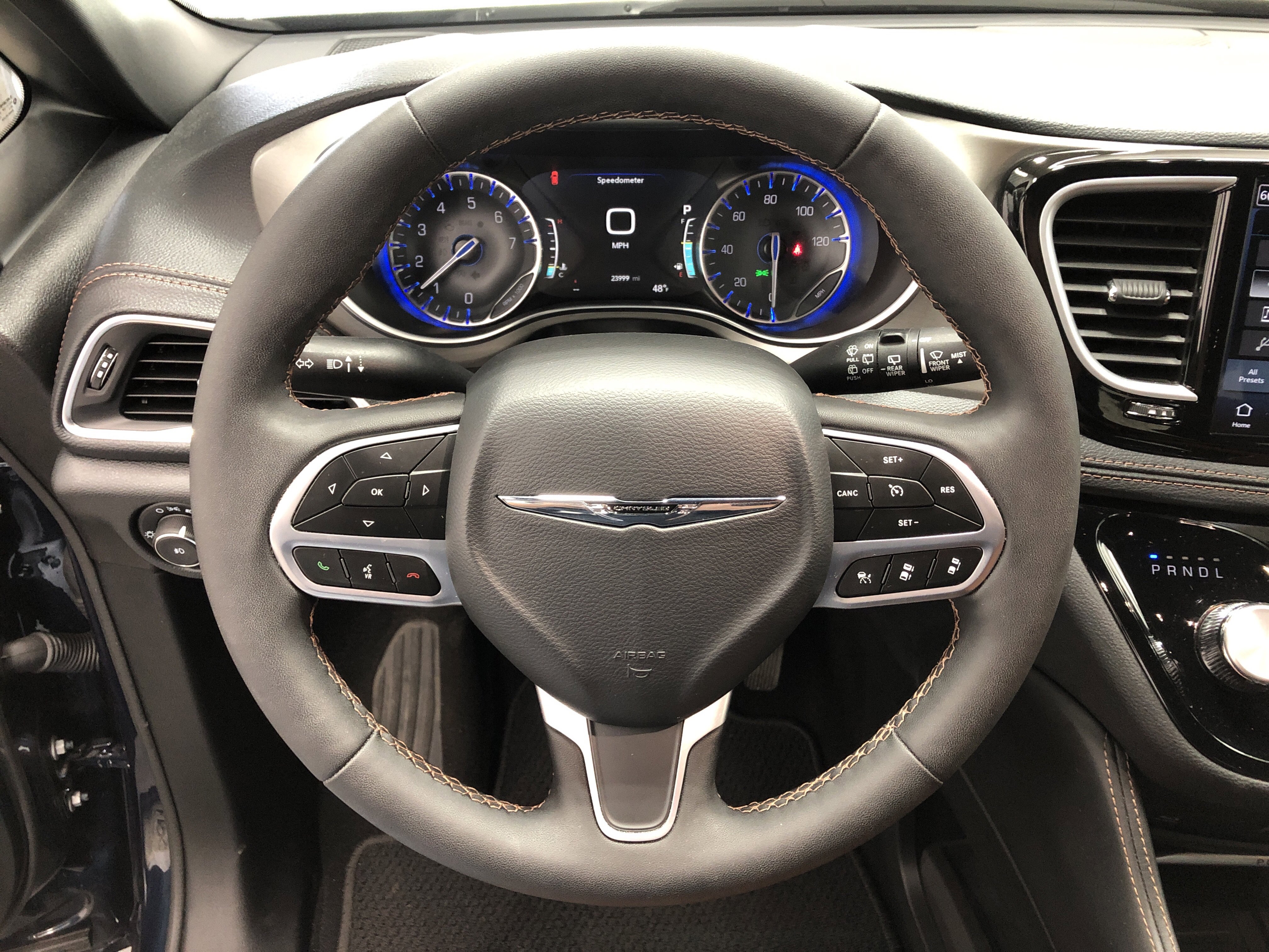 Certified 2024 Chrysler Pacifica Pinnacle FWD image 25