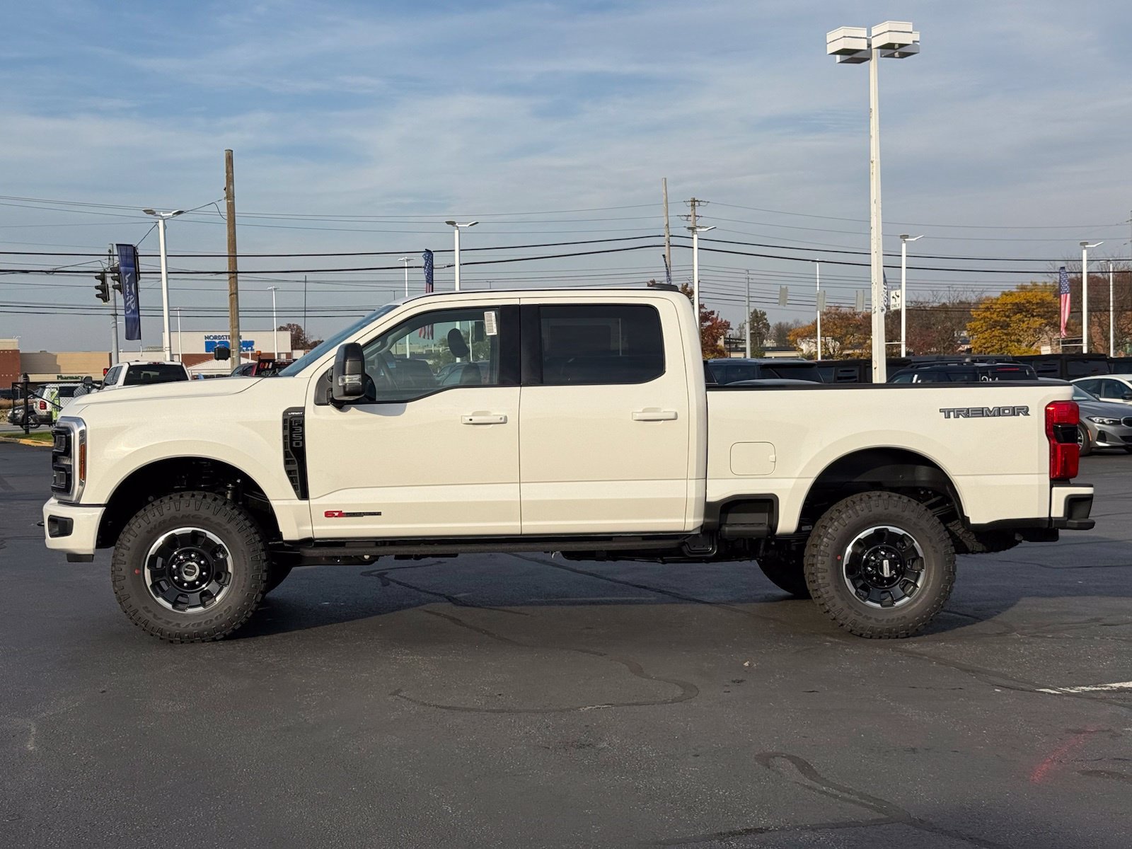 New 2027 Ford F350 Lariat w/ Tremor Off-Road Package AWD/4WD image 3
