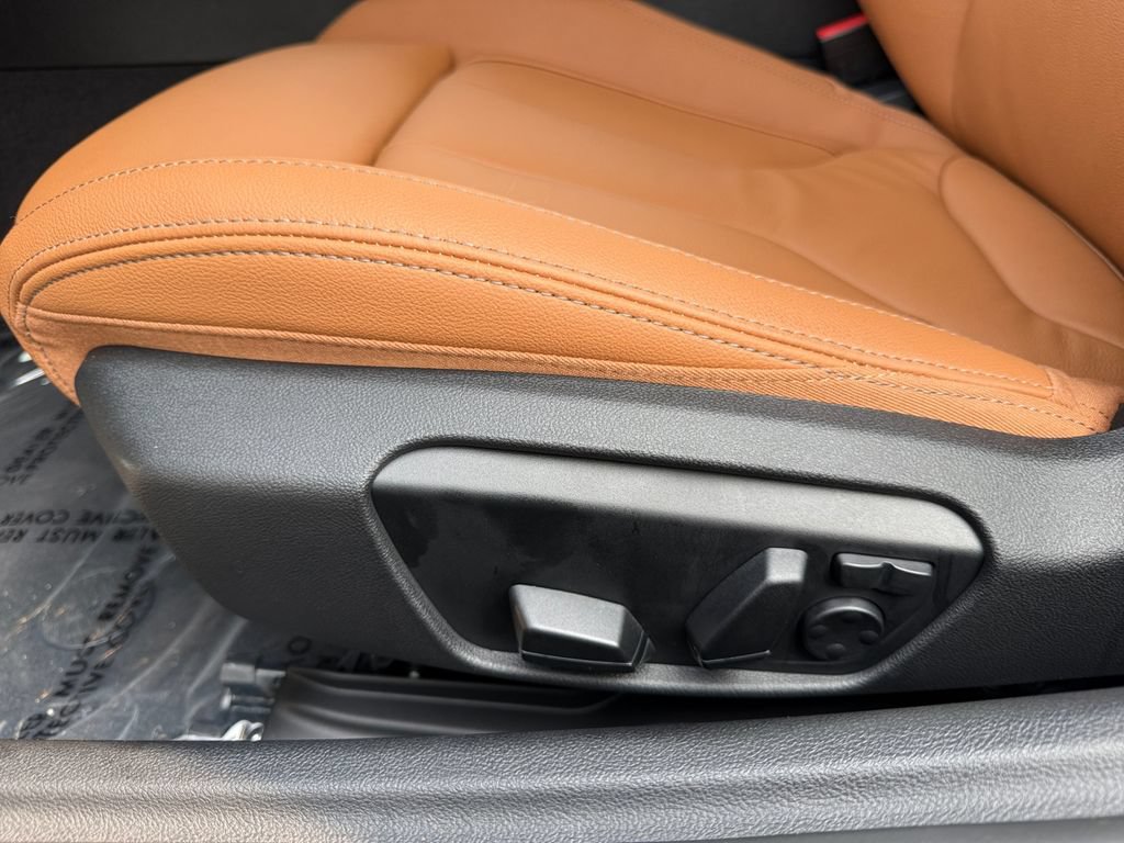 Used 2026 BMW Z4 M40i w/ Premium Package RWD image 10