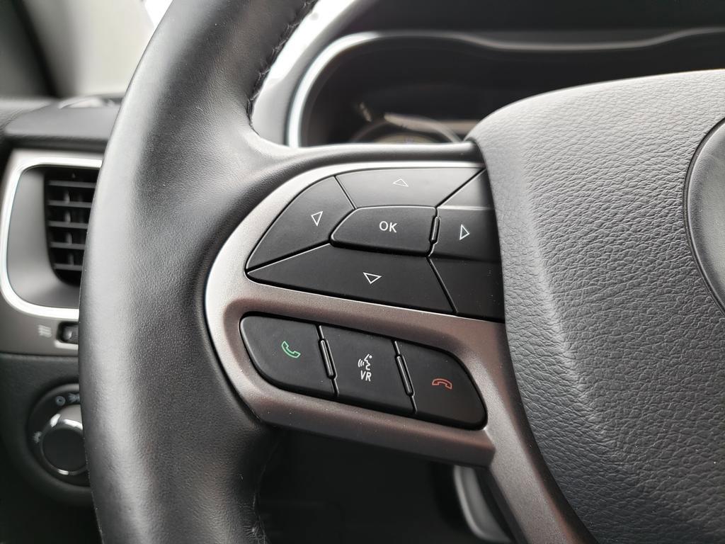 Used 2020 Jeep Cherokee Latitude w/ Cold Weather Group FWD image 19