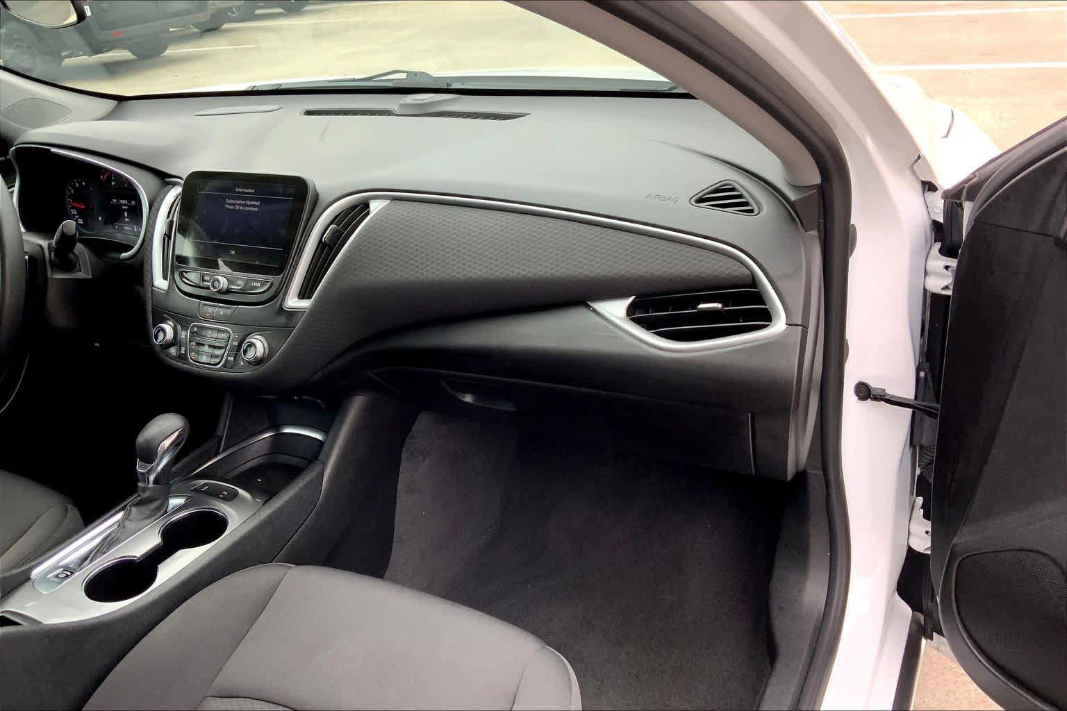 Used 2024 Chevrolet Malibu LT FWD image 18